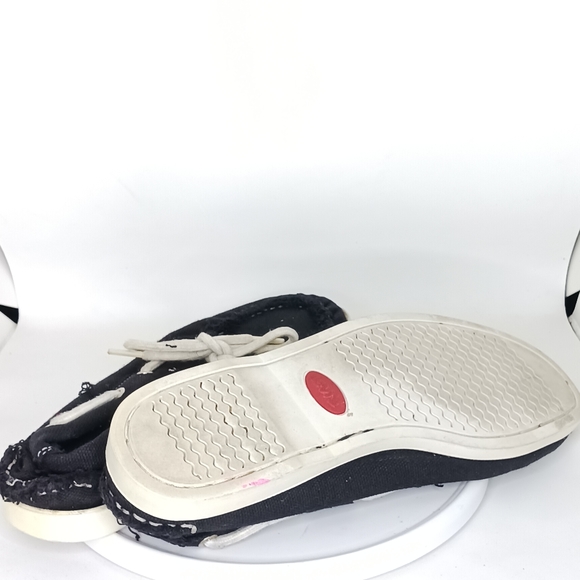 Levis - Picture 4 of 6